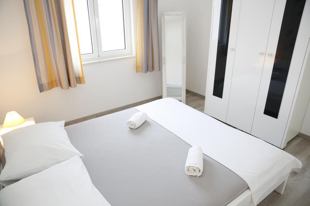 Apartments Gabrijel Vodice Esterno foto