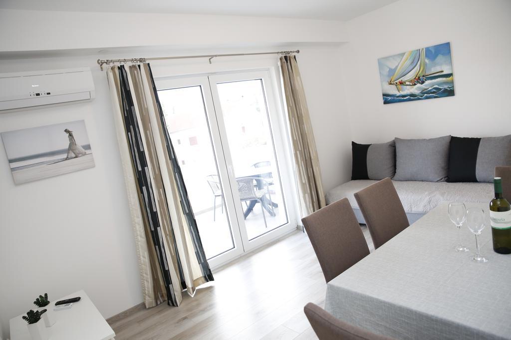 Apartments Gabrijel Vodice Esterno foto
